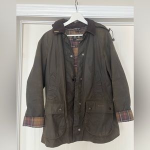 Barbour Classic Beadnell Wax Jacket an Hood - Women's Olive